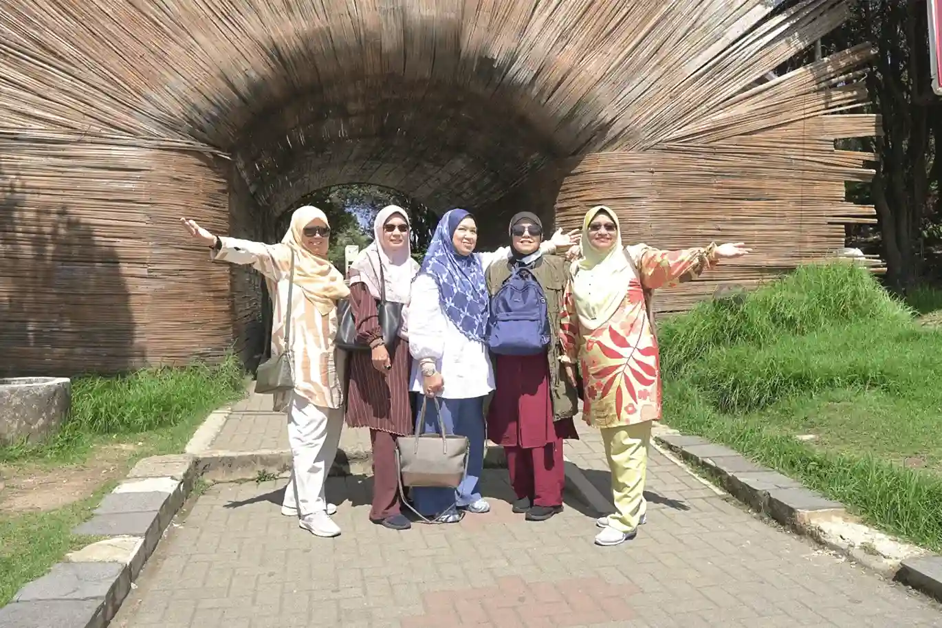 Pakej percutian Jakarta dan Bandung 5 hari 4 malam bersama Aulia Travel dari Malaysia